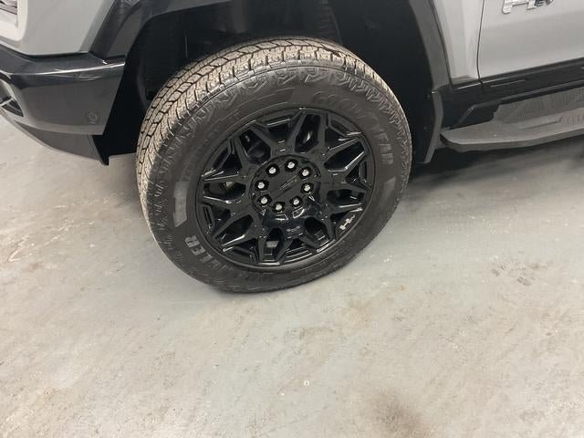 2024 GMC HUMMER EV SUV 2X