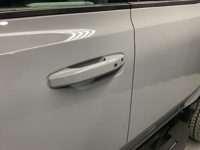 2024 GMC HUMMER EV SUV 2X