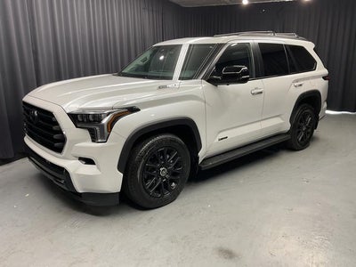 2024 Toyota Sequoia SR5