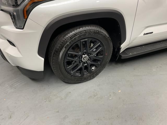 2024 Toyota Sequoia SR5